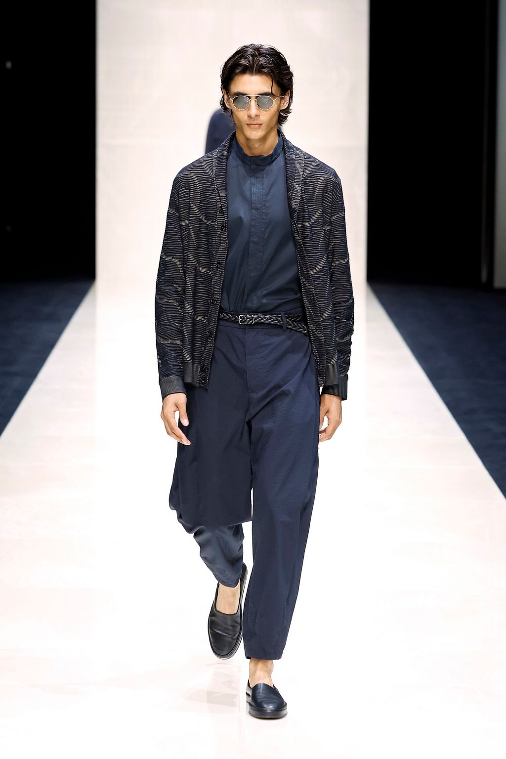 Fashion Week Milan Spring-Summer 2025 look 68 from the Giorgio Armani collection 男装