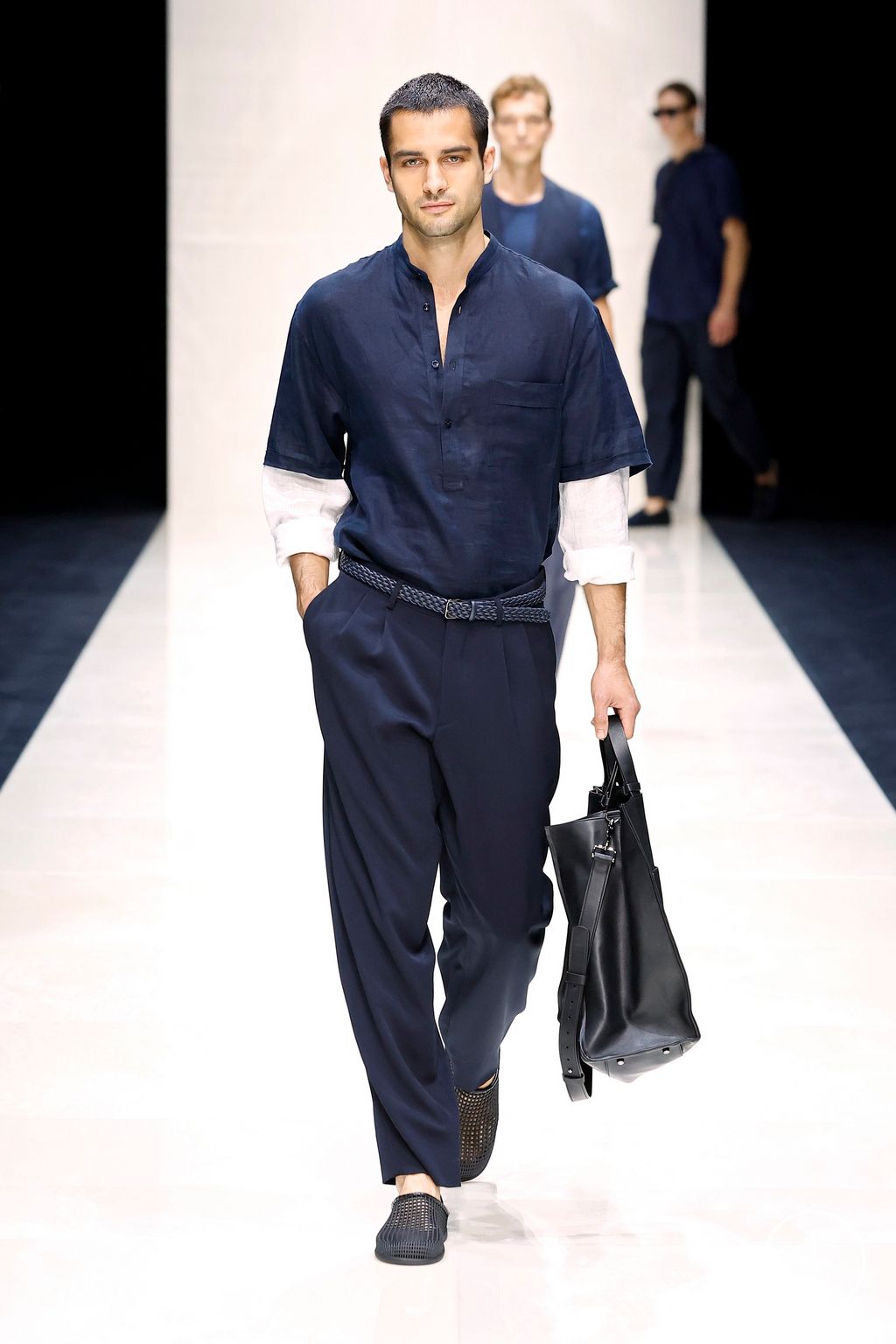 Fashion Week Milan Spring/Summer 2025 look 84 from the Giorgio Armani collection menswear
