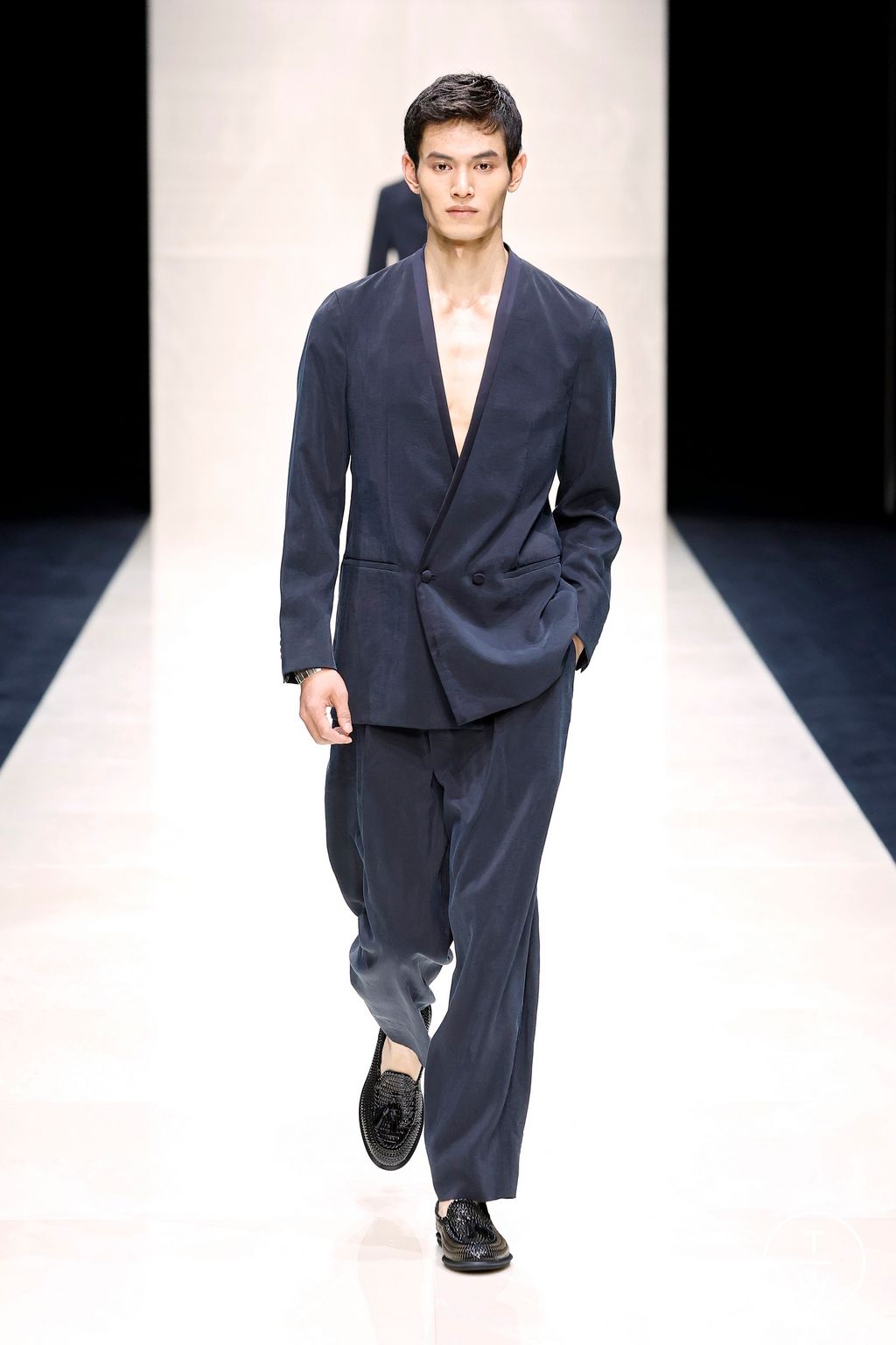 Fashion Week Milan Spring-Summer 2025 look 91 from the Giorgio Armani collection menswear