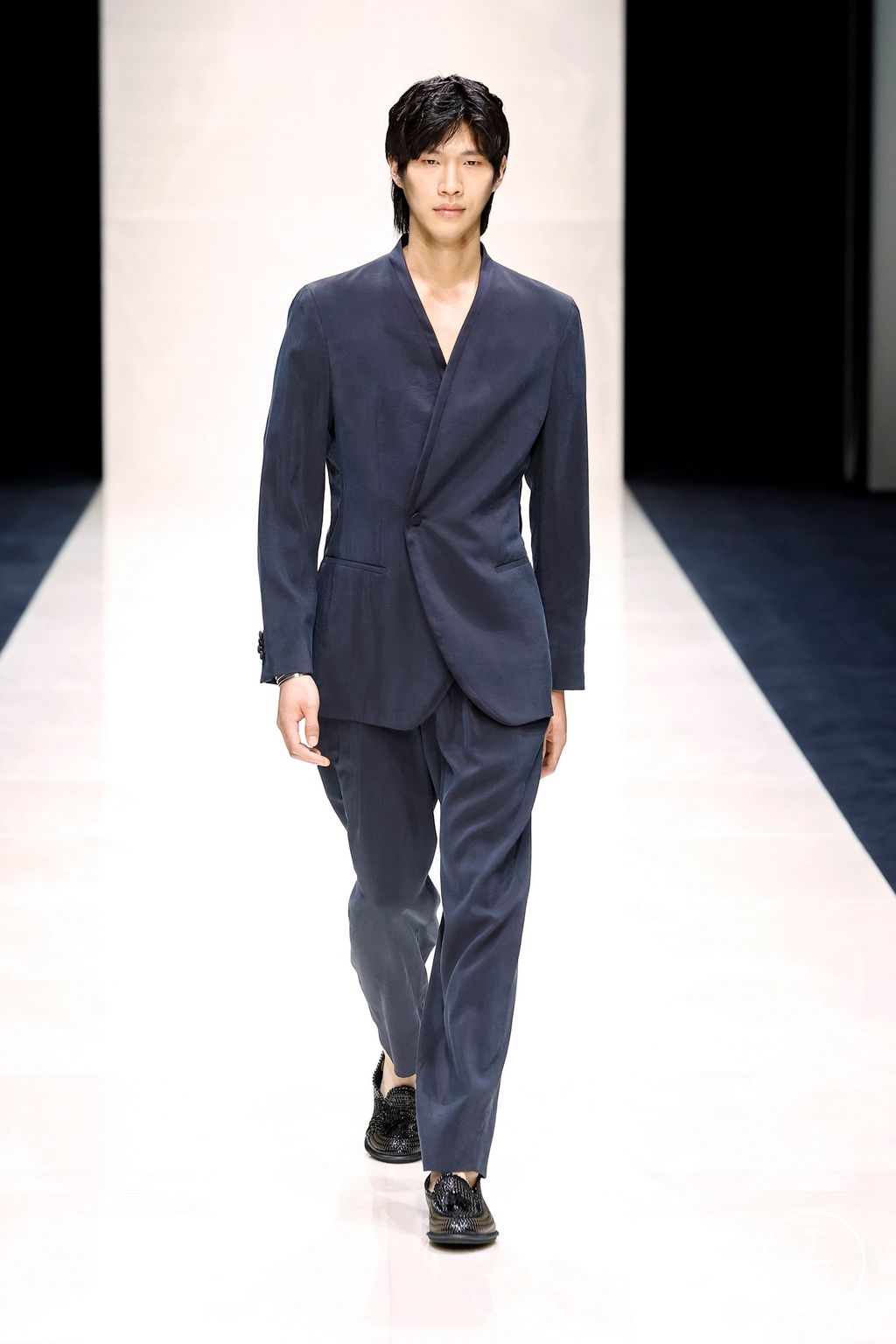 Fashion Week Milan Spring-Summer 2025 look 92 from the Giorgio Armani collection menswear