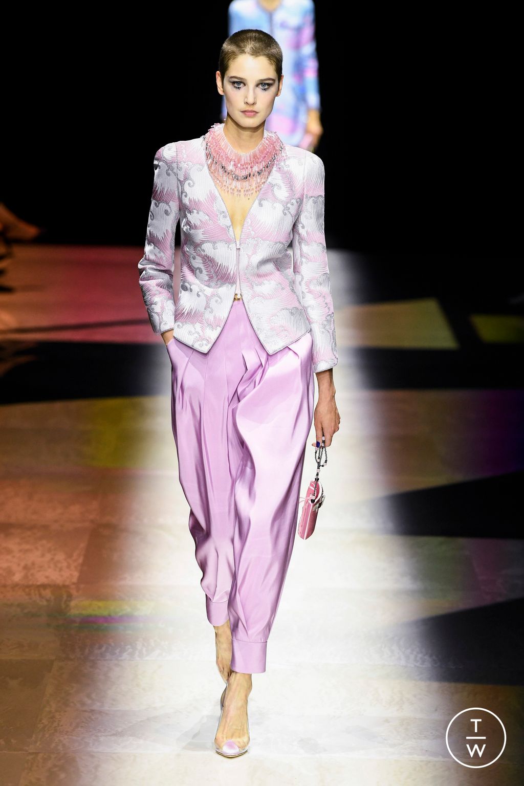 Fashion Week Paris Fall/Winter 2022 look 14 from the Giorgio Armani Privé collection 高级定制