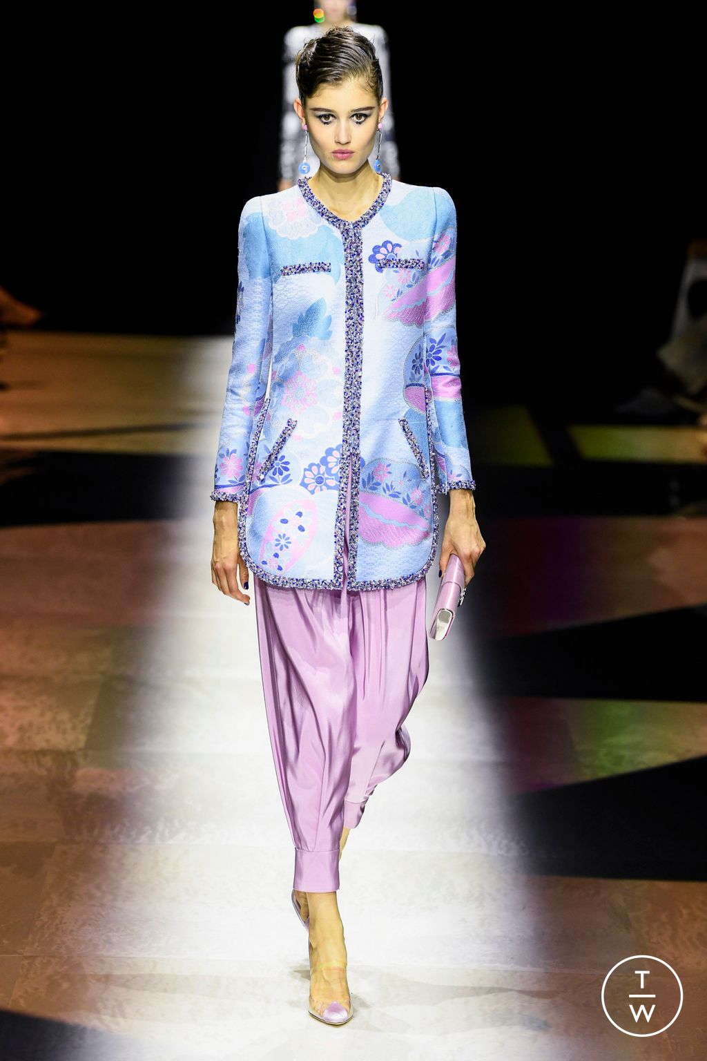 Fashion Week Paris Fall/Winter 2022 look 15 from the Giorgio Armani Privé collection 高级定制