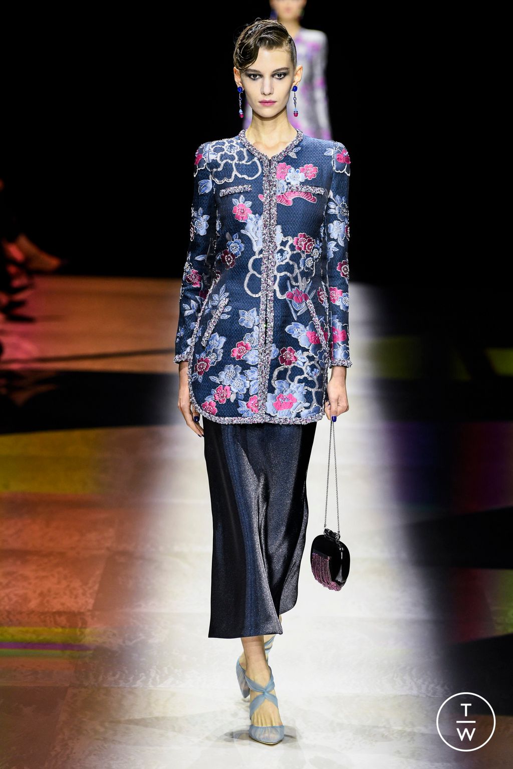 Fashion Week Paris Fall/Winter 2022 look 17 from the Giorgio Armani Privé collection 高级定制