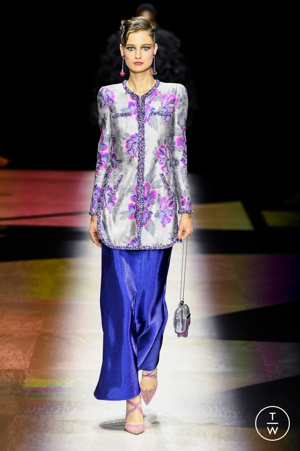 Fashion Week Paris Fall/Winter 2022 look 18 from the Giorgio Armani Privé collection 高级定制