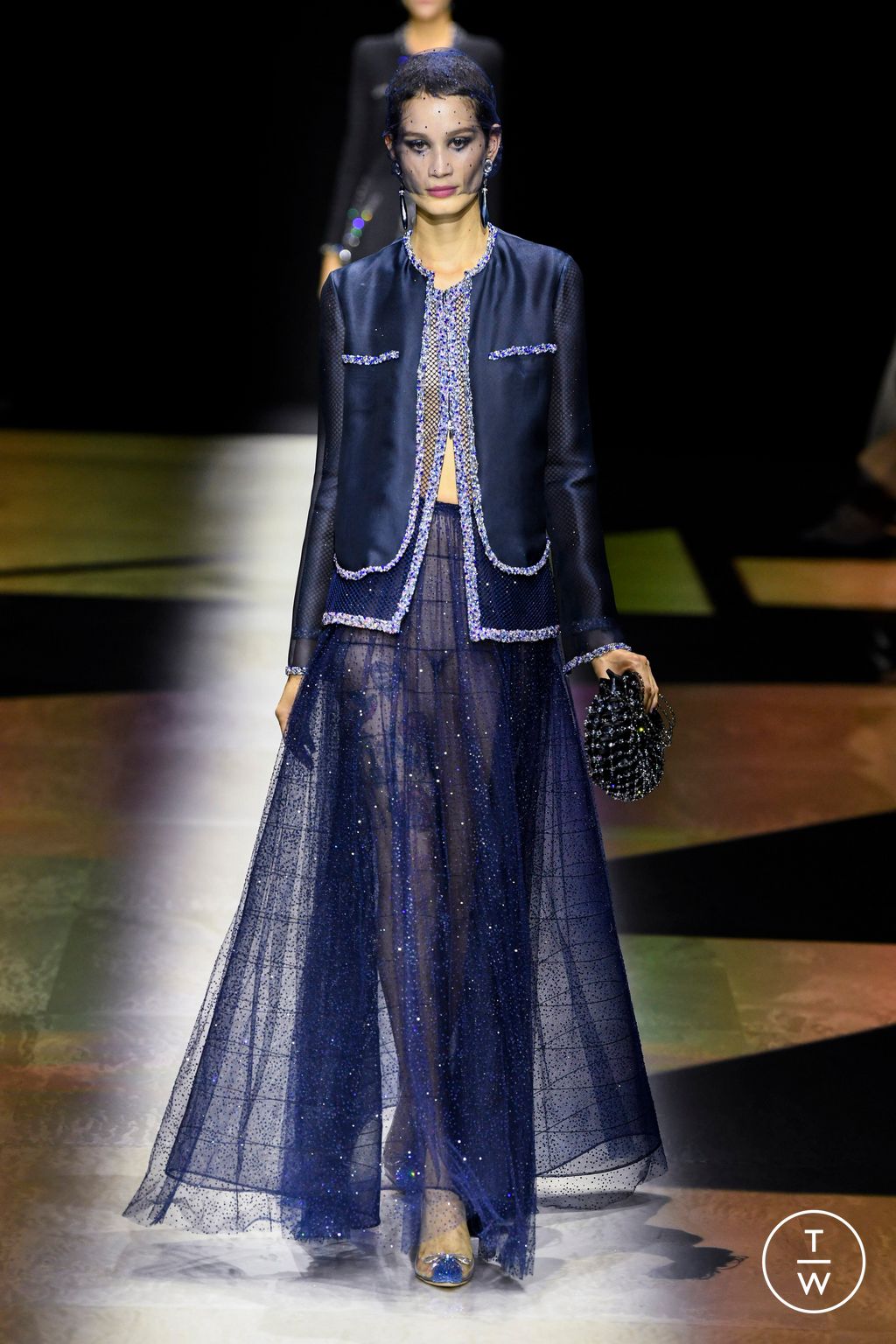 Fashion Week Paris Fall/Winter 2022 look 21 from the Giorgio Armani Privé collection couture