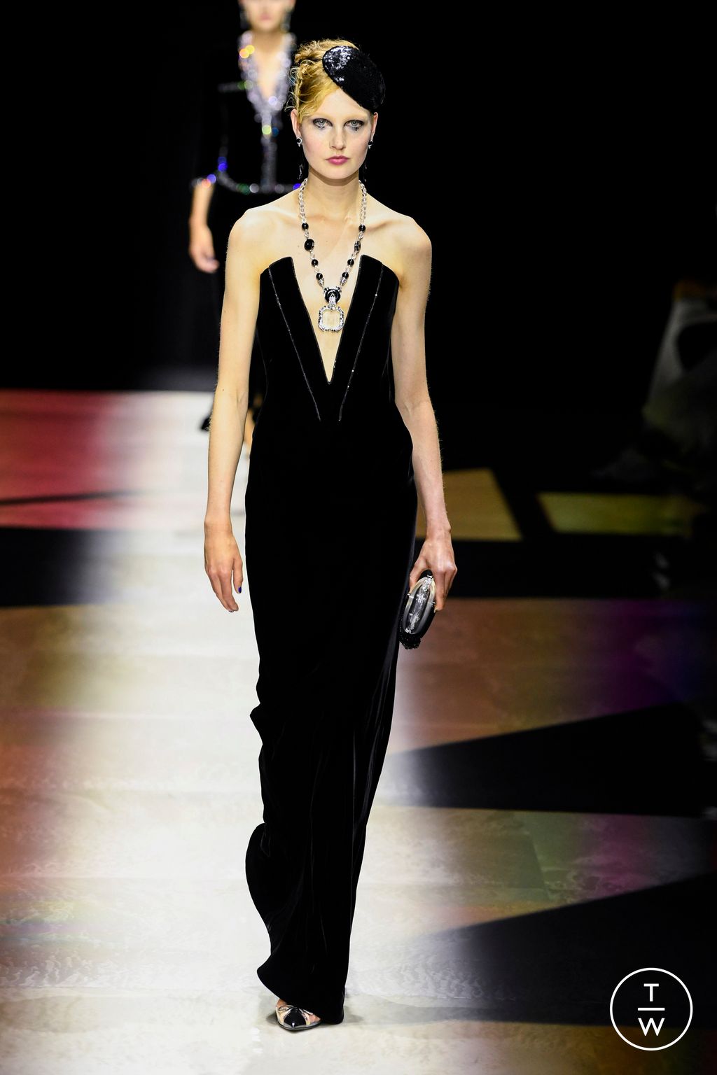 Fashion Week Paris Fall/Winter 2022 look 26 from the Giorgio Armani Privé collection 高级定制