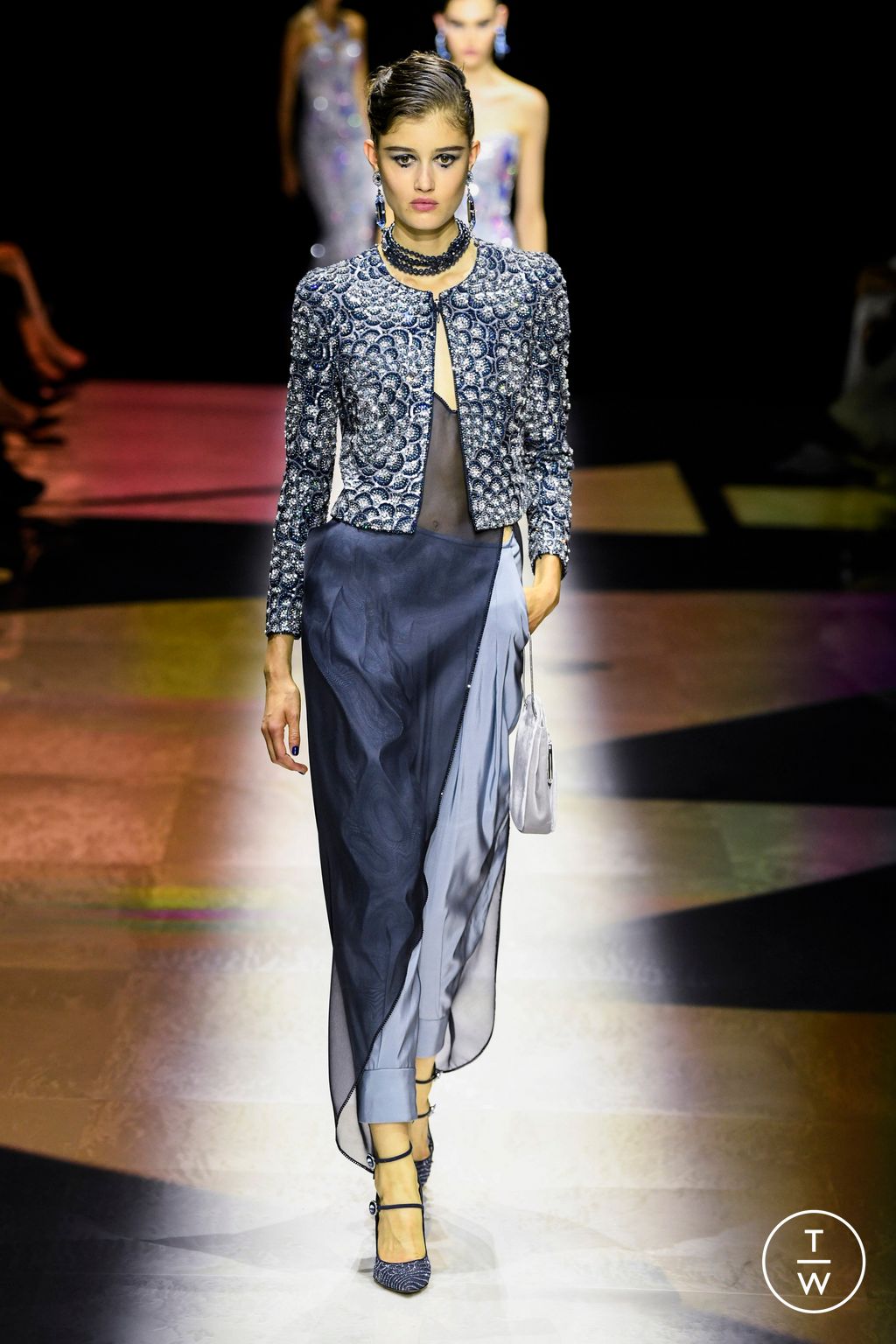 Fashion Week Paris Fall/Winter 2022 look 57 from the Giorgio Armani Privé collection 高级定制
