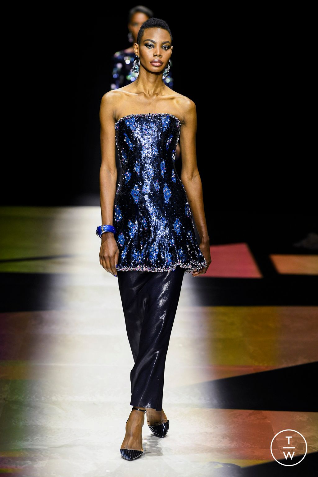 Fashion Week Paris Fall/Winter 2022 look 71 from the Giorgio Armani Privé collection 高级定制