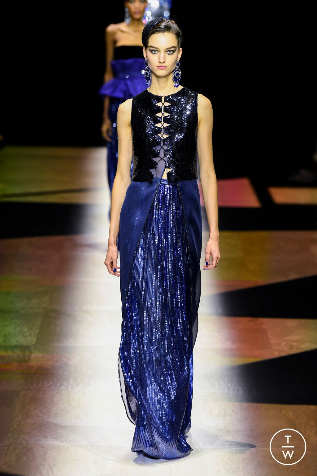 Fashion Week Paris Fall/Winter 2022 look 75 from the Giorgio Armani Privé collection 高级定制
