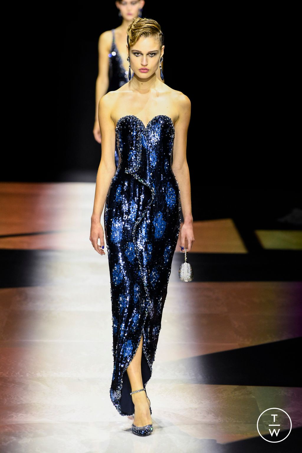 Fashion Week Paris Fall/Winter 2022 look 78 from the Giorgio Armani Privé collection 高级定制