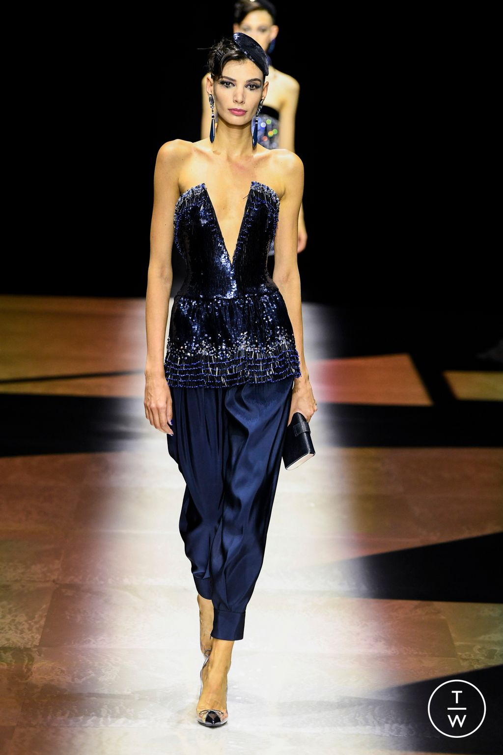 Fashion Week Paris Fall/Winter 2022 look 84 from the Giorgio Armani Privé collection couture