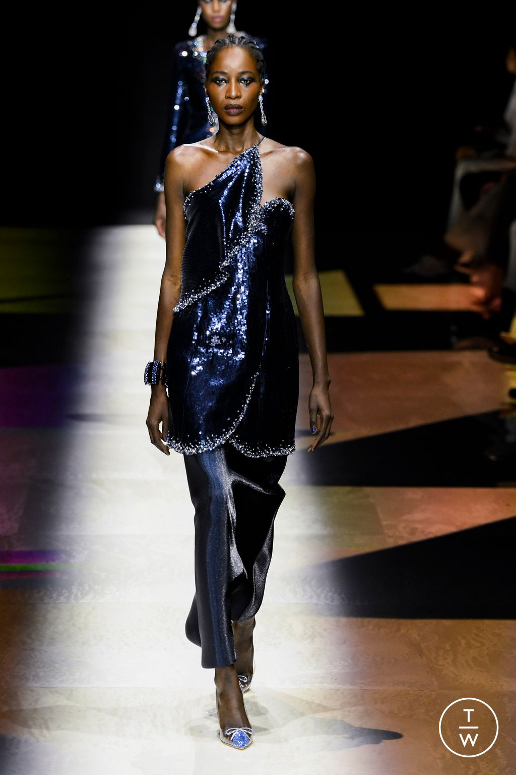 Fashion Week Paris Fall/Winter 2022 look 86 from the Giorgio Armani Privé collection 高级定制