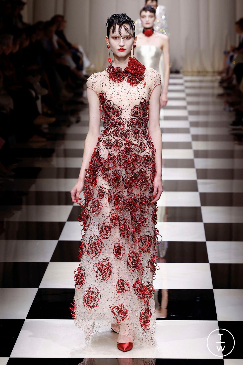 Fashion Week Paris Fall/Winter 2023 look 15 from the Giorgio Armani Privé collection couture