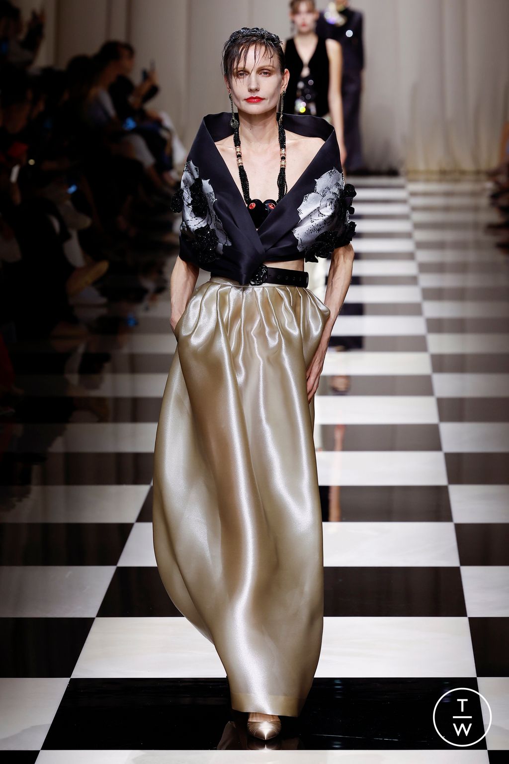 Fashion Week Paris Fall/Winter 2023 look 22 from the Giorgio Armani Privé collection couture