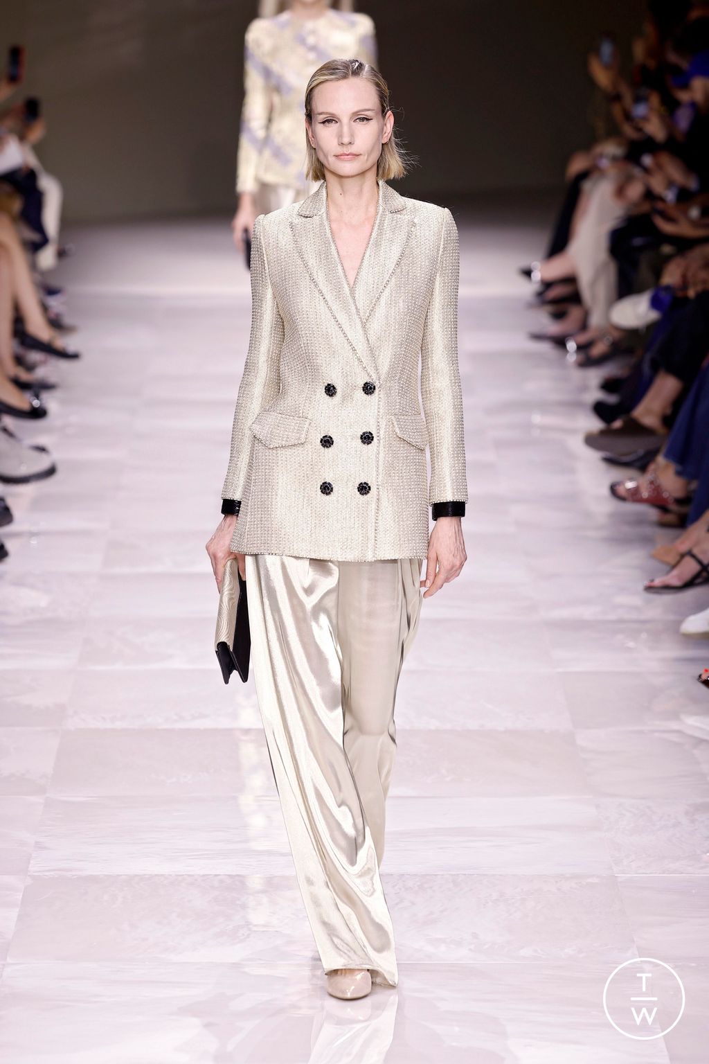 Fashion Week Paris Fall/Winter 2024 look 1 from the Giorgio Armani Privé collection couture