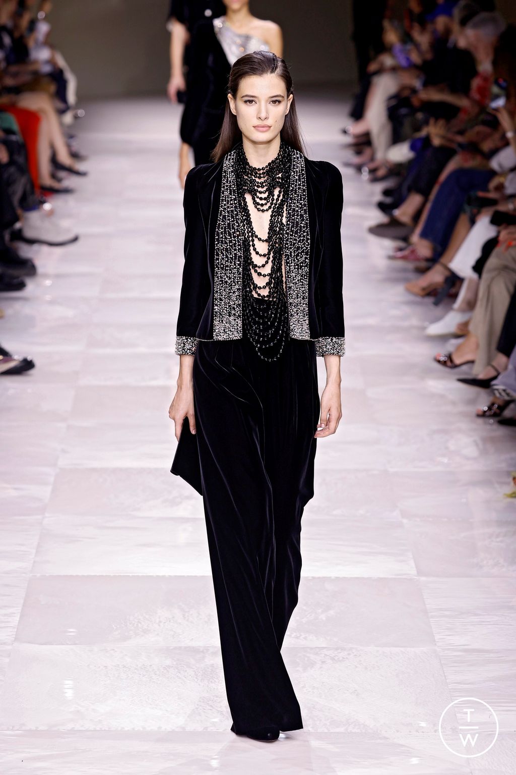 Giorgio Armani Privé FW24 couture #11 - Tagwalk: The Fashion