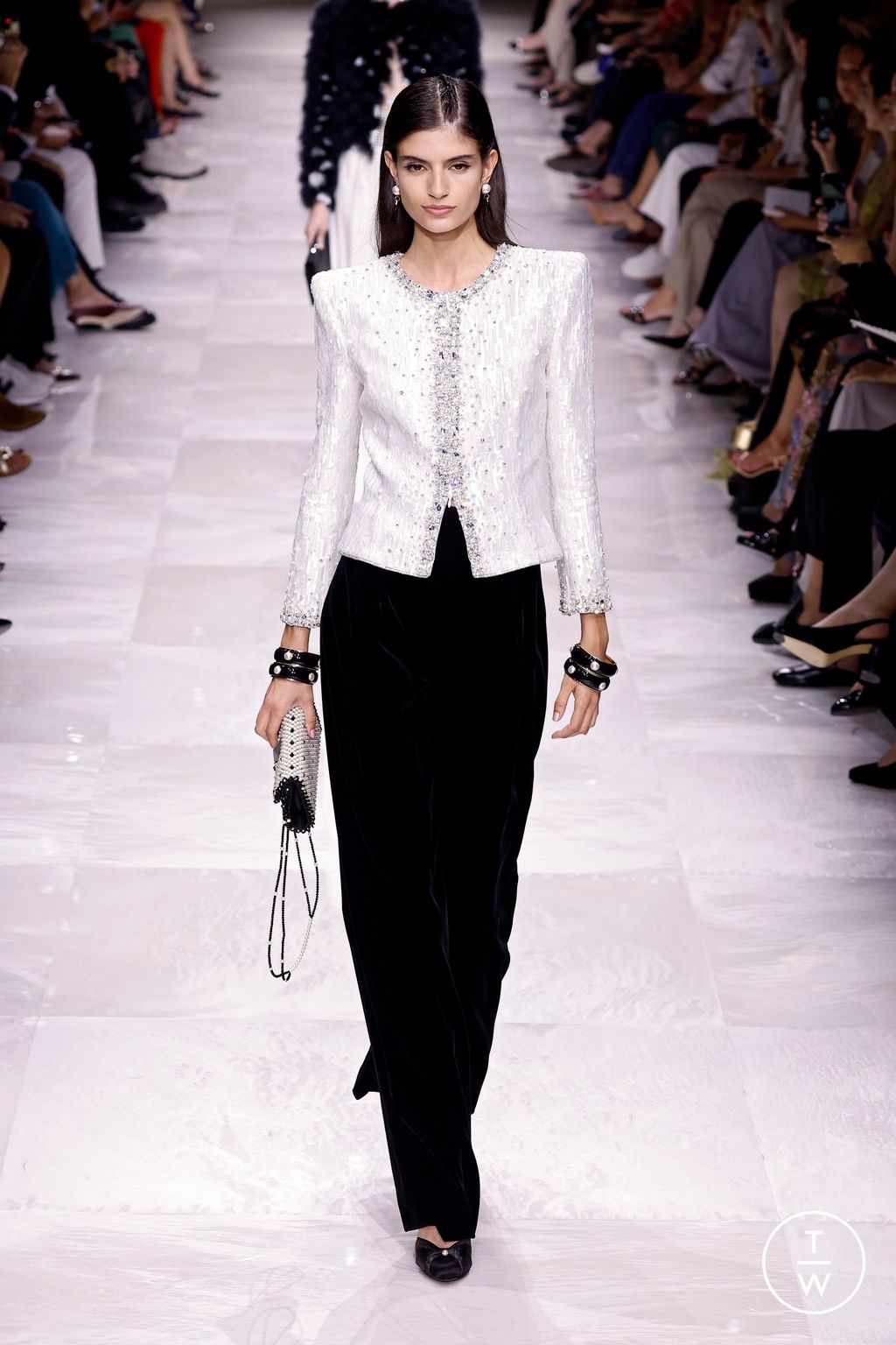 Fashion Week Paris Fall/Winter 2024 look 31 from the Giorgio Armani Privé collection couture