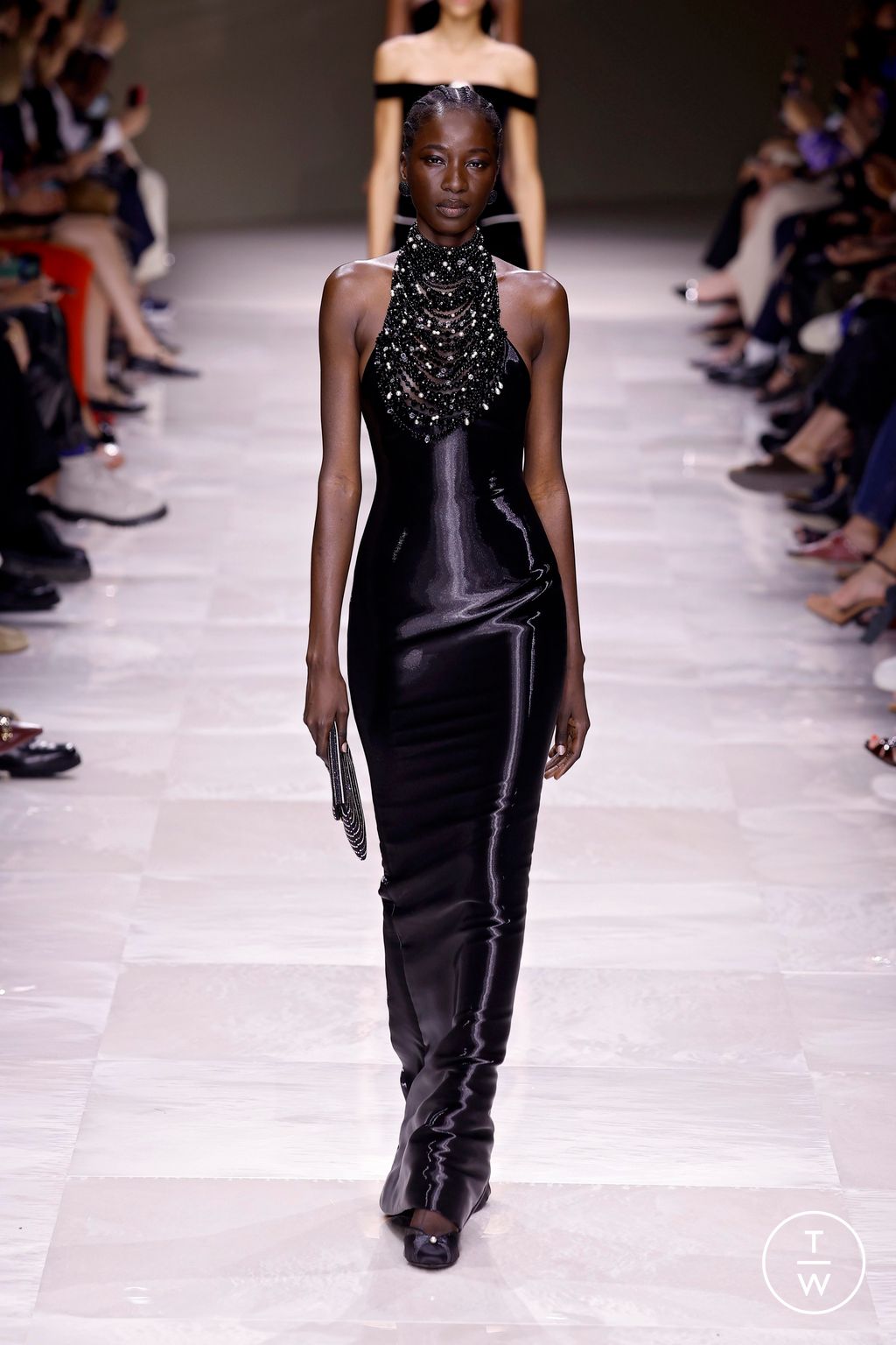 Fashion Week Paris Fall/Winter 2024 look 53 from the Giorgio Armani Privé collection couture