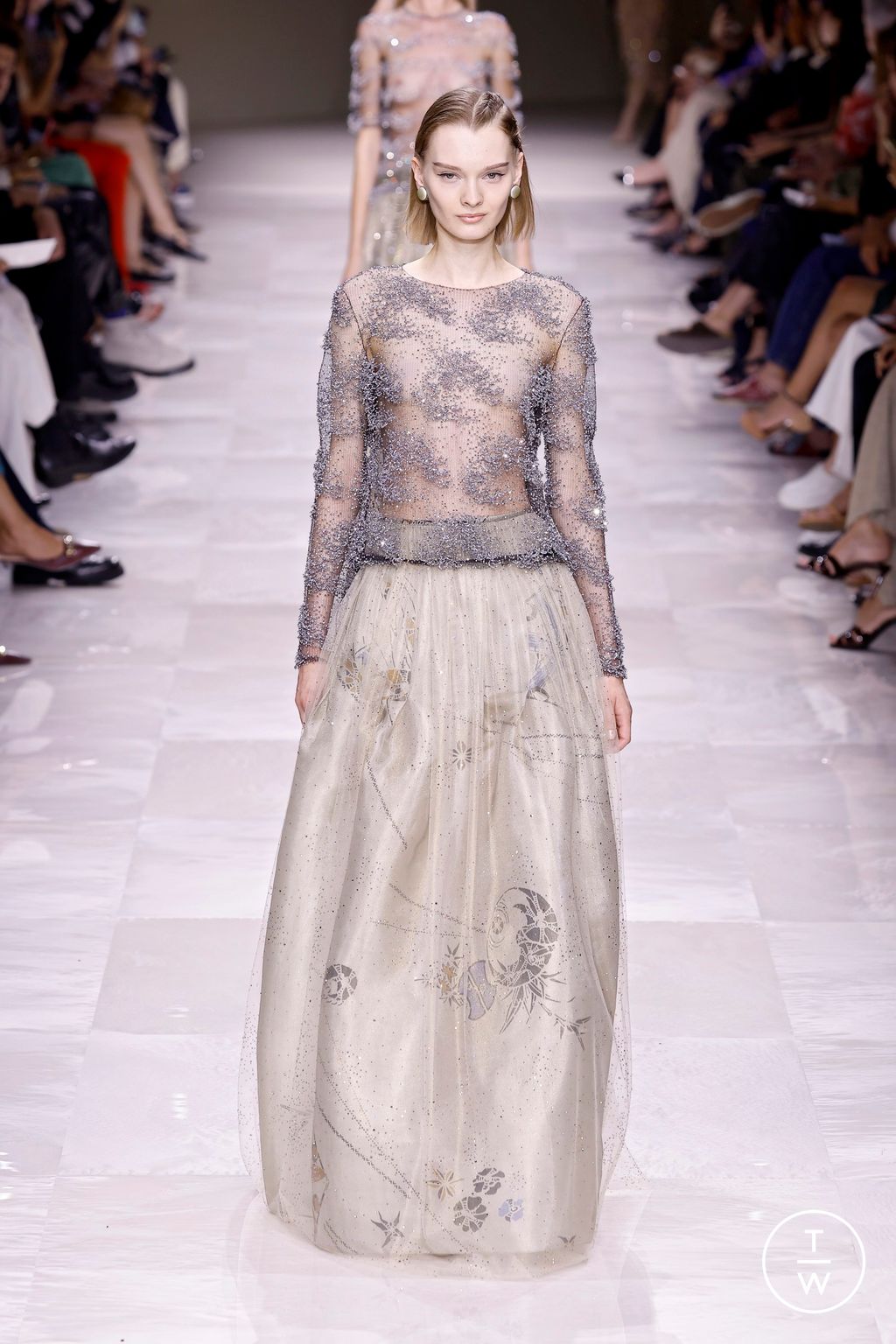 Fashion Week Paris Fall/Winter 2024 look 75 from the Giorgio Armani Privé collection couture