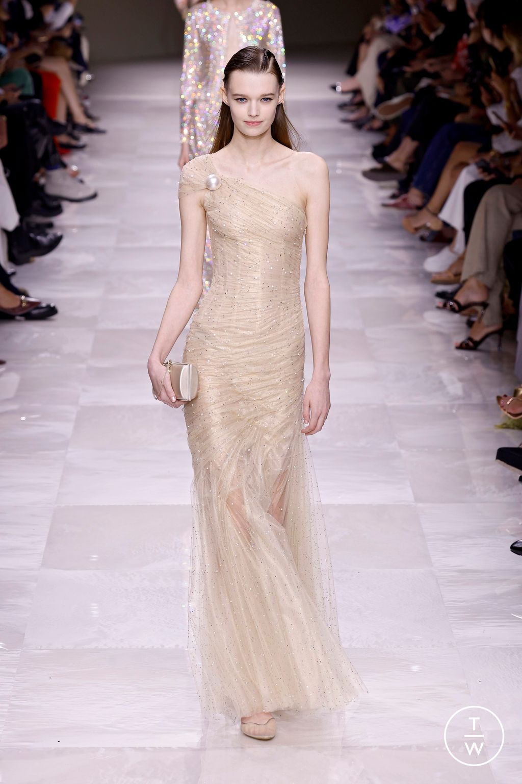 Fashion Week Paris Fall/Winter 2024 look 86 from the Giorgio Armani Privé collection couture