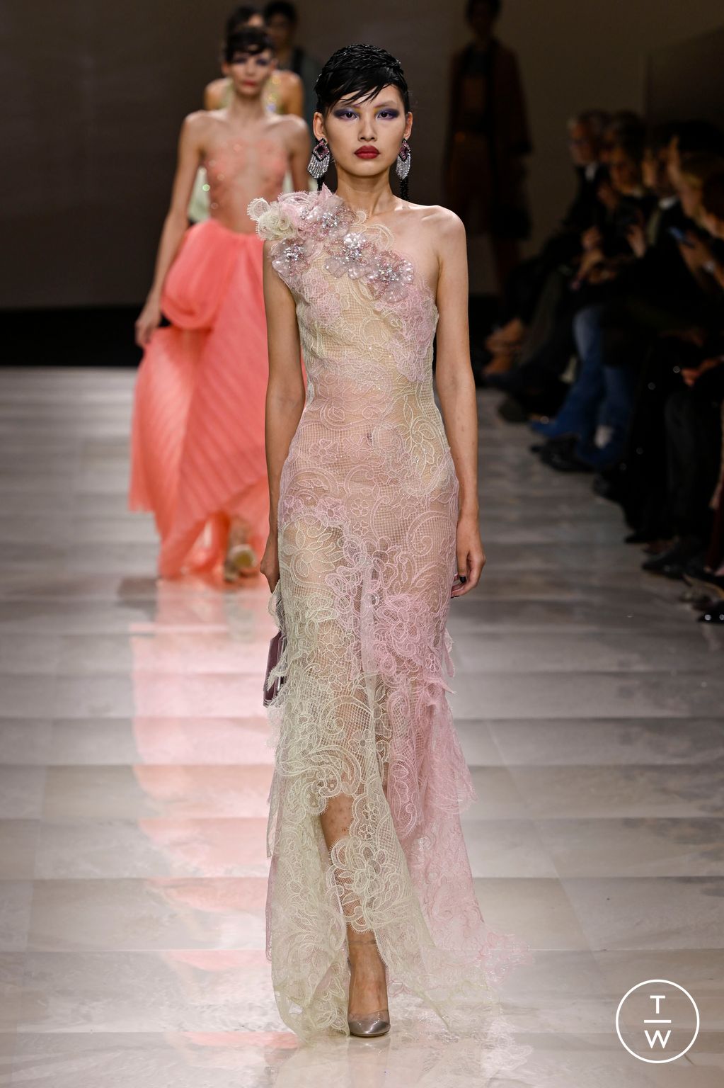 Fashion Week Paris Spring/Summer 2024 look 12 from the Giorgio Armani Privé collection couture