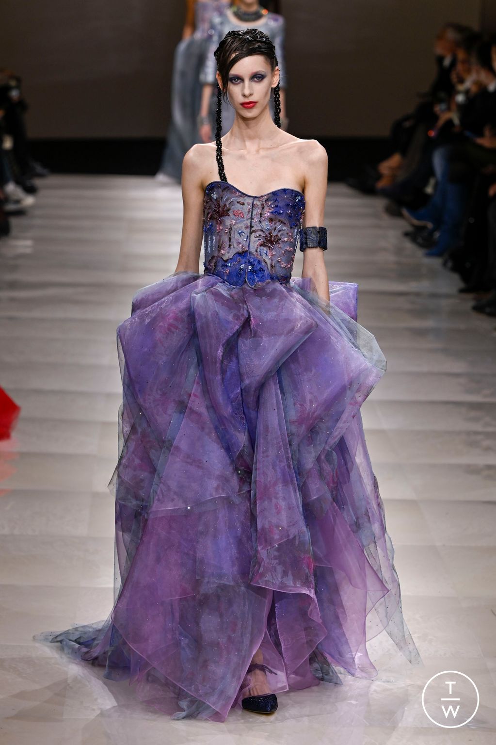 Fashion Week Paris Spring/Summer 2024 look 23 from the Giorgio Armani Privé collection couture