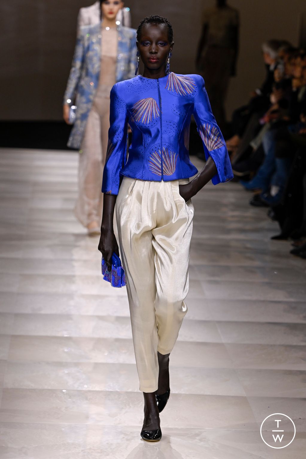 Fashion Week Paris Spring/Summer 2024 look 37 from the Giorgio Armani Privé collection 高级定制