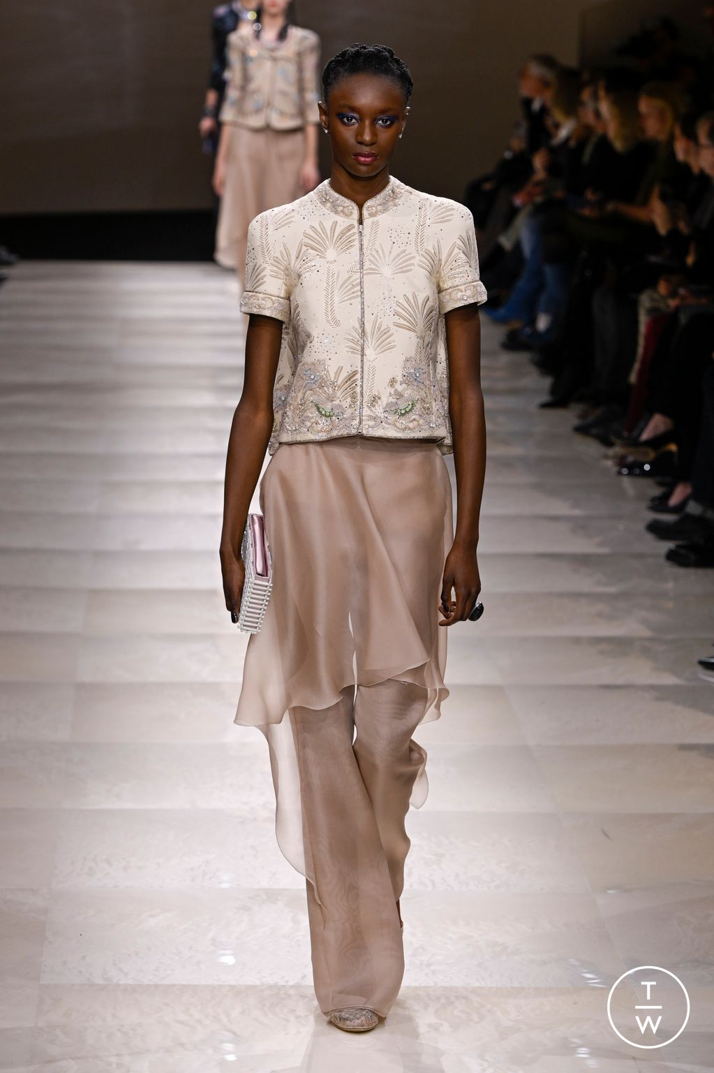 Fashion Week Paris Spring/Summer 2024 look 40 from the Giorgio Armani Privé collection couture