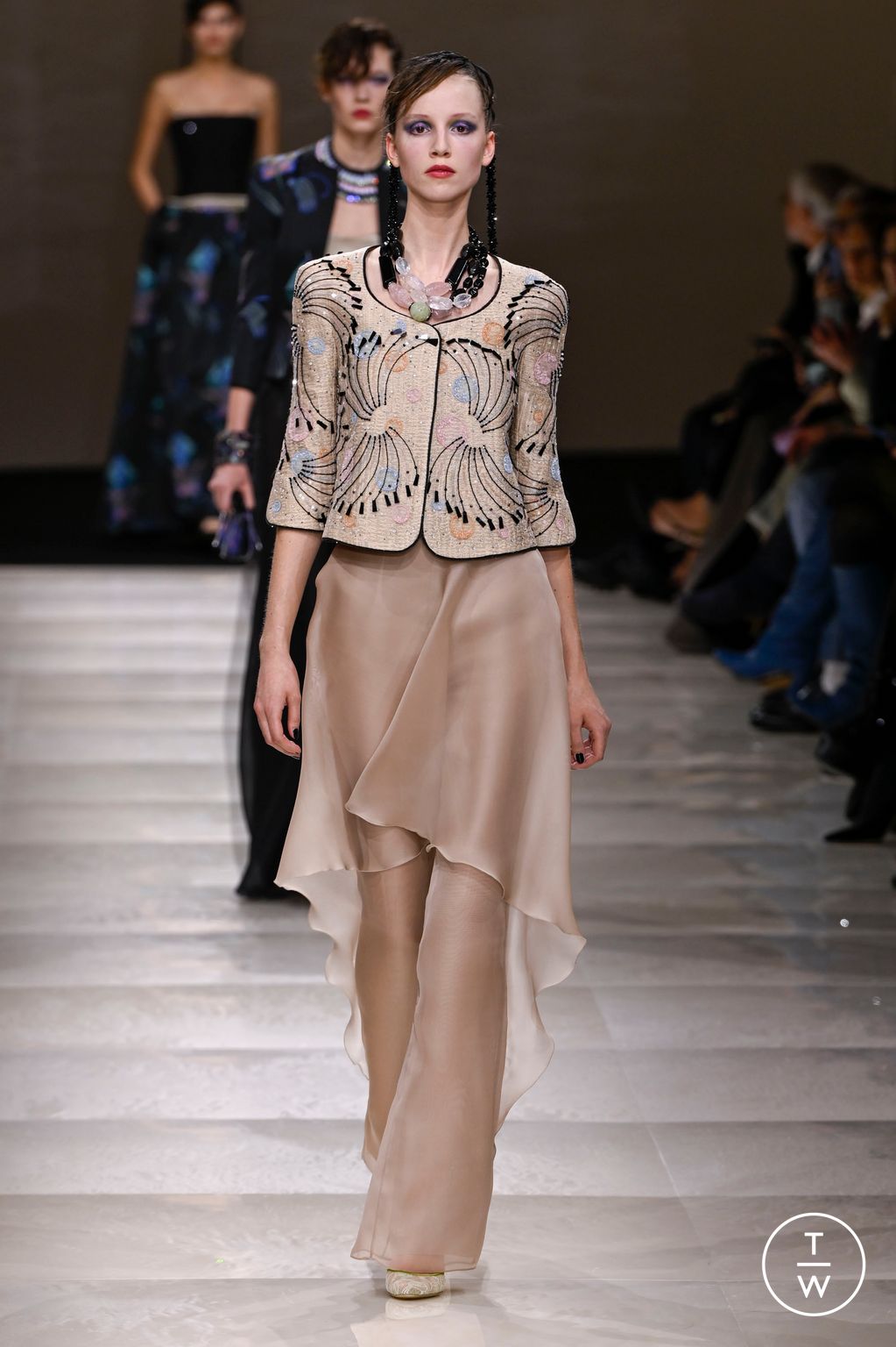 Fashion Week Paris Spring/Summer 2024 look 41 from the Giorgio Armani Privé collection couture