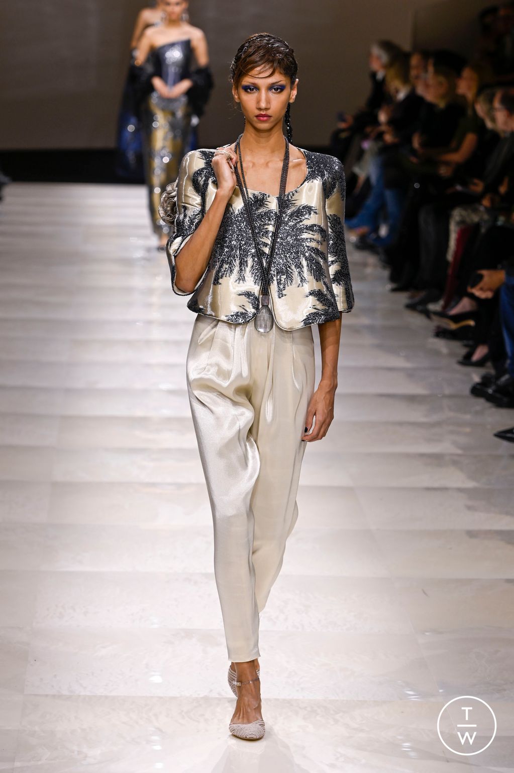 Fashion Week Paris Spring/Summer 2024 look 64 from the Giorgio Armani Privé collection 高级定制