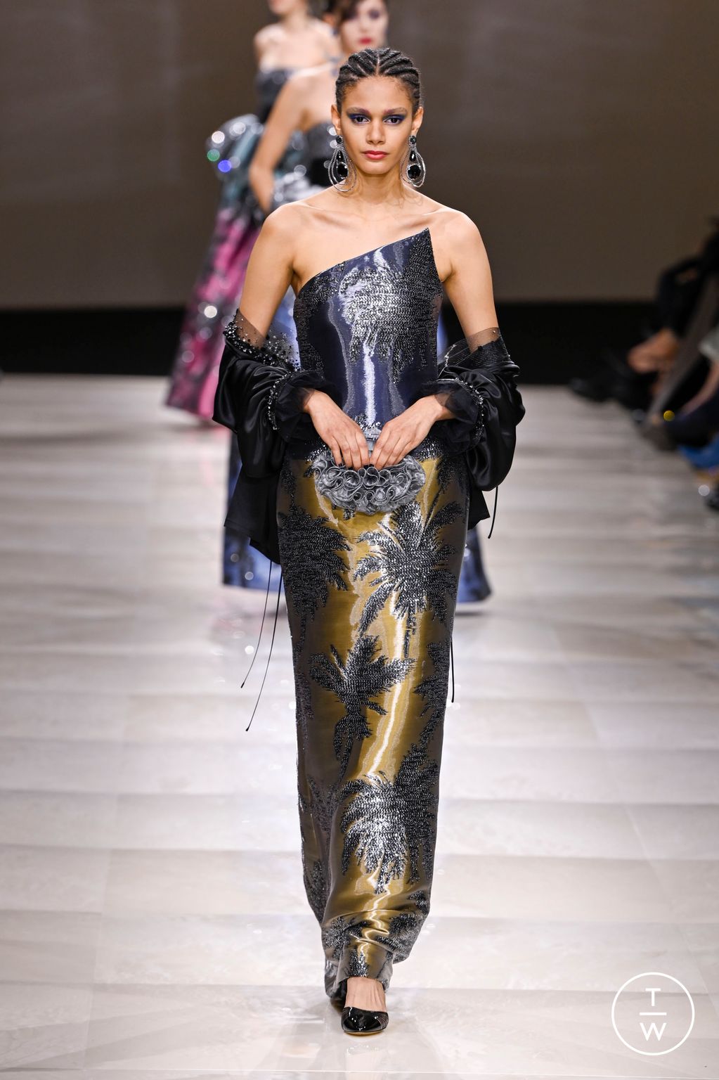 Fashion Week Paris Spring/Summer 2024 look 65 from the Giorgio Armani Privé collection couture