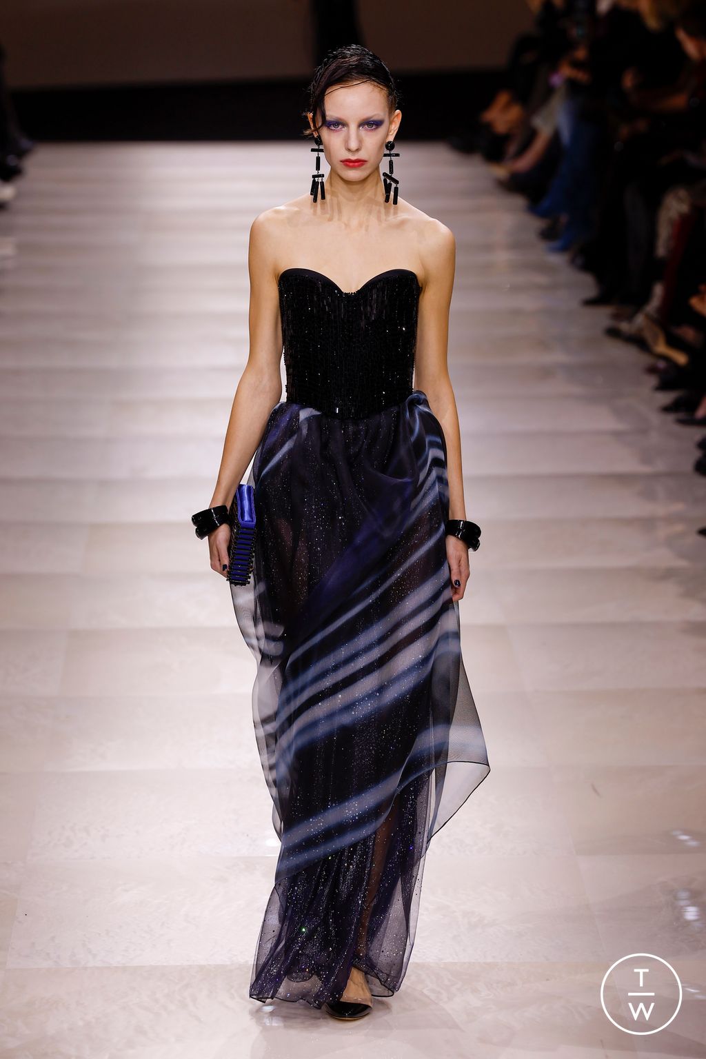 Fashion Week Paris Spring/Summer 2024 look 88 from the Giorgio Armani Privé collection 高级定制