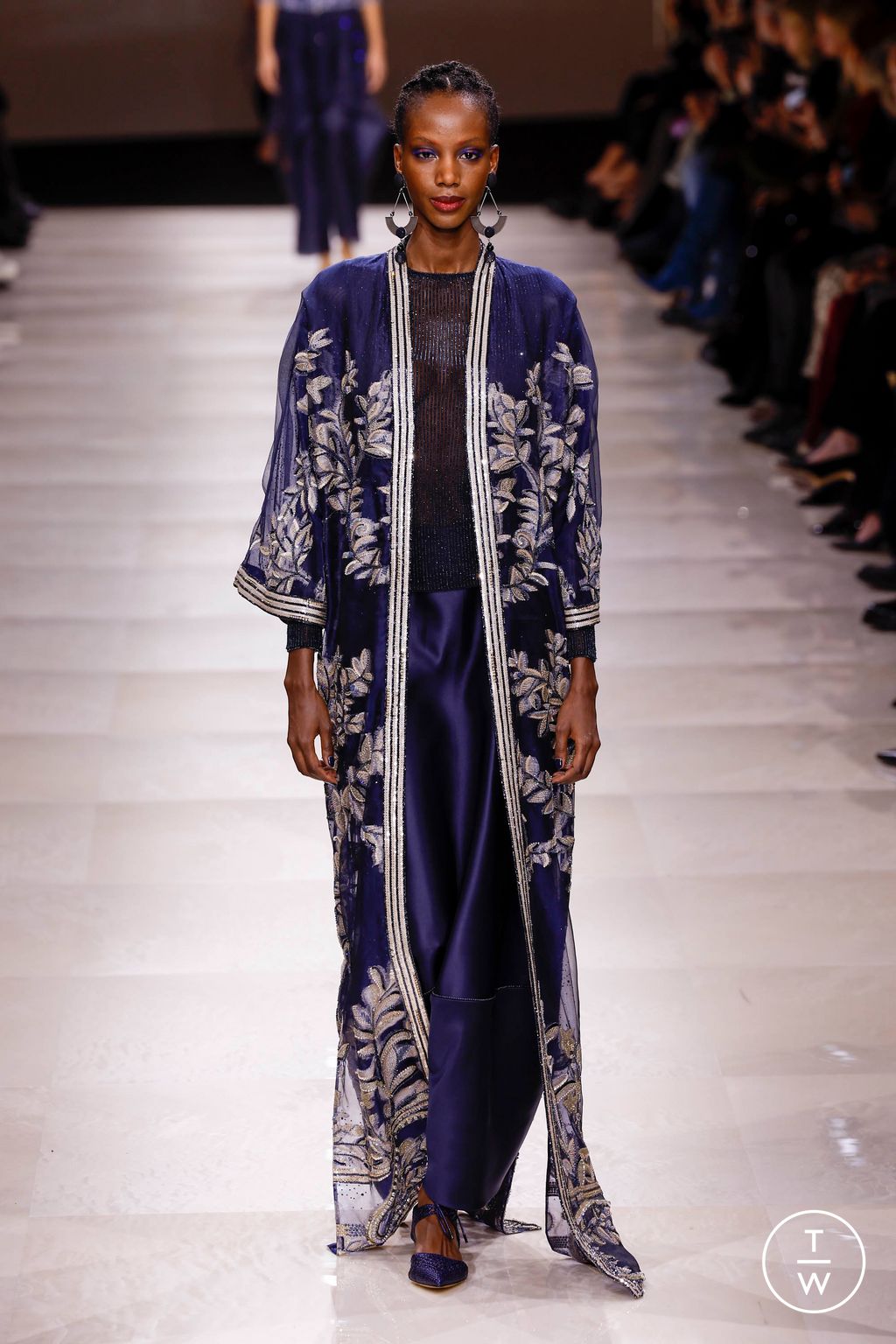 Fashion Week Paris Spring/Summer 2024 look 85 from the Giorgio Armani Privé collection couture