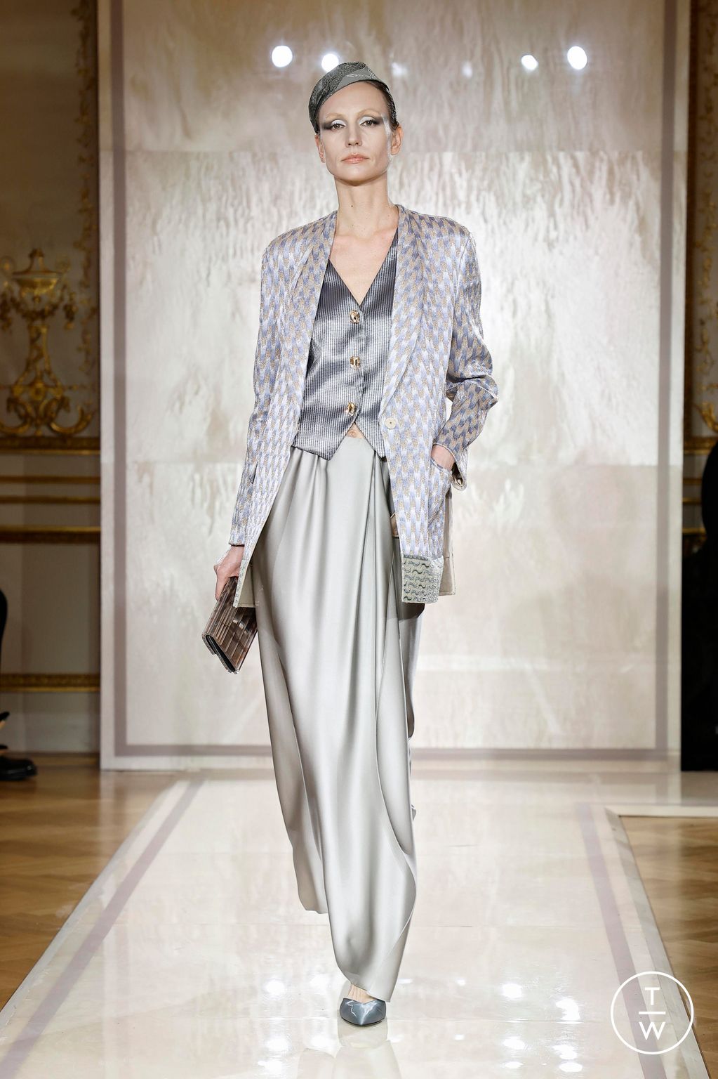 Fashion Week Paris Spring/Summer 2025 look 1 from the Giorgio Armani Privé collection couture