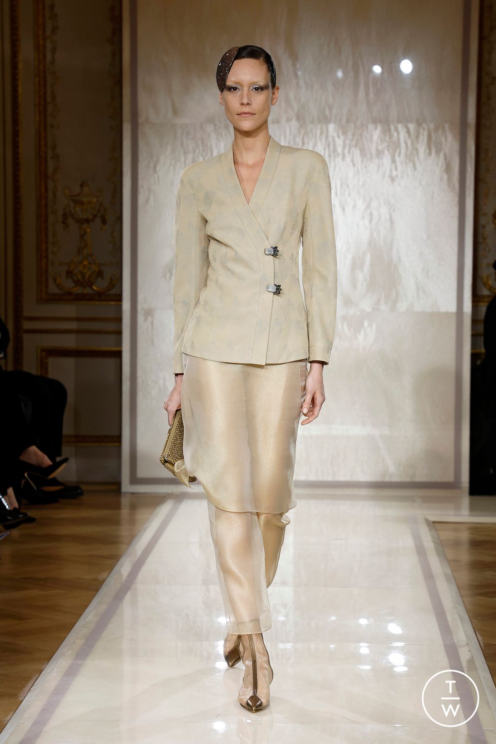 Fashion Week Paris Spring/Summer 2025 look 5 from the Giorgio Armani Privé collection couture