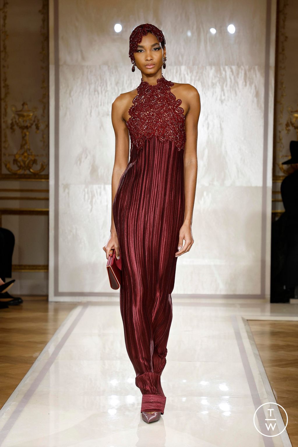 Fashion Week Paris Spring/Summer 2025 look 31 from the Giorgio Armani Privé collection couture