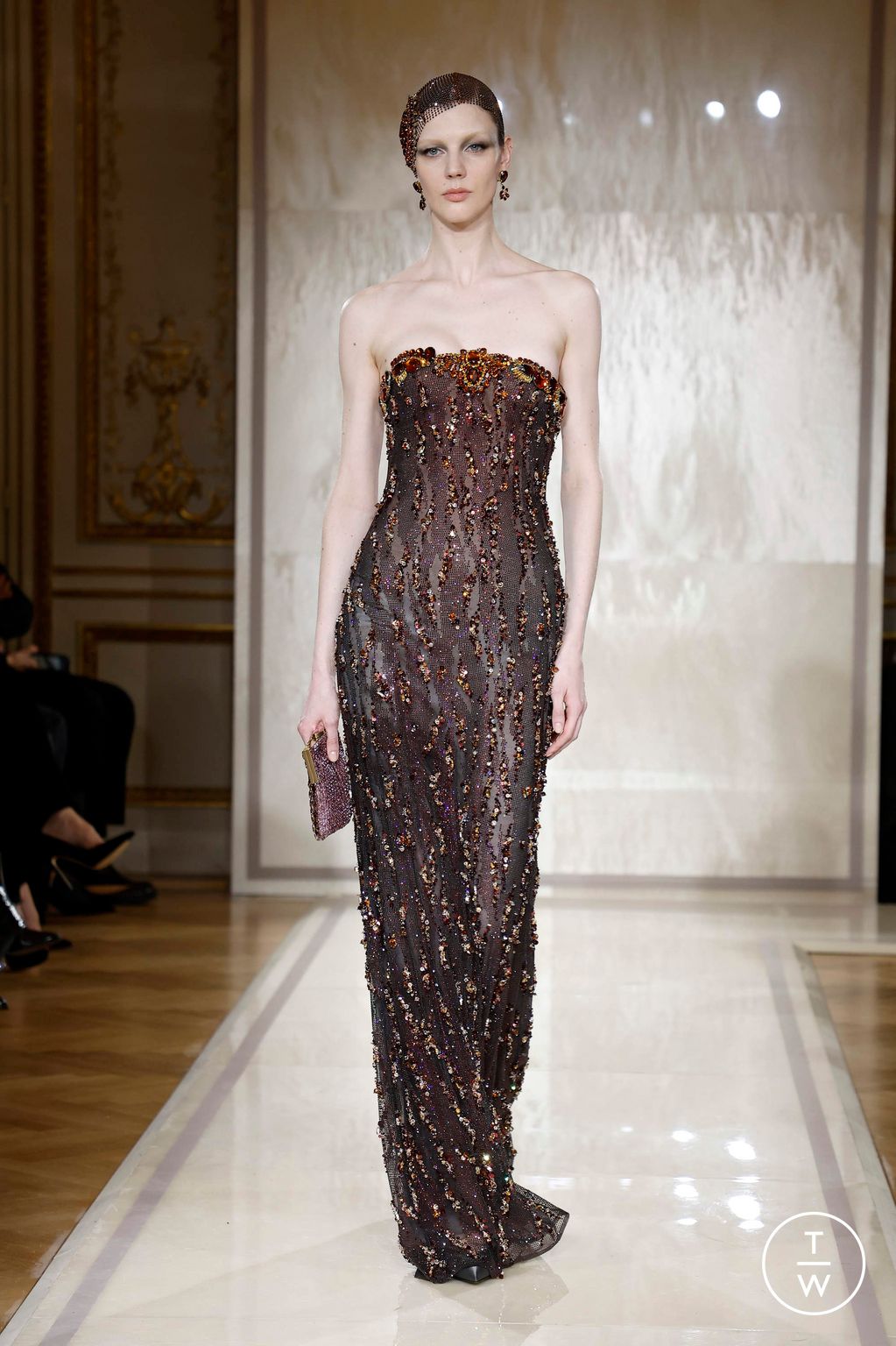 Fashion Week Paris Spring/Summer 2025 look 37 from the Giorgio Armani Privé collection couture
