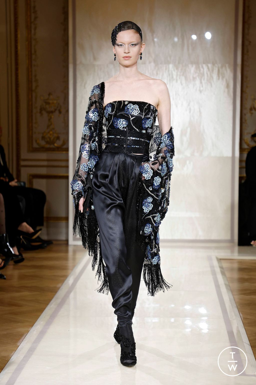 Fashion Week Paris Spring/Summer 2025 look 46 de la collection Giorgio Armani Privé couture