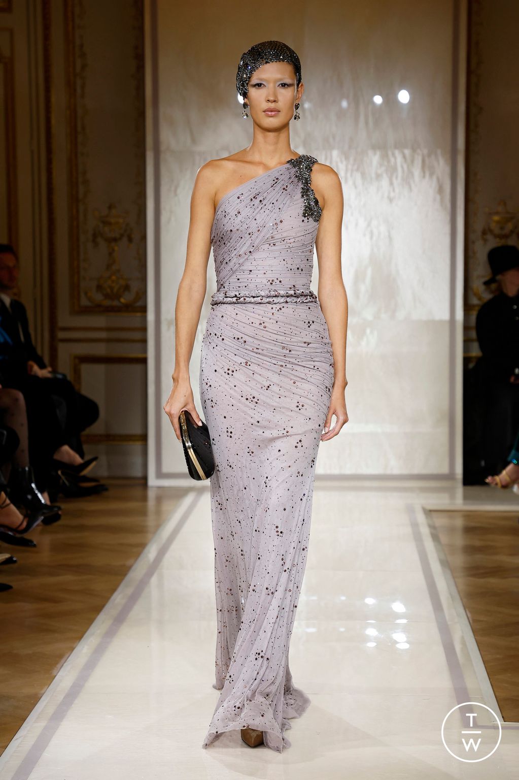 Fashion Week Paris Spring/Summer 2025 look 55 from the Giorgio Armani Privé collection couture