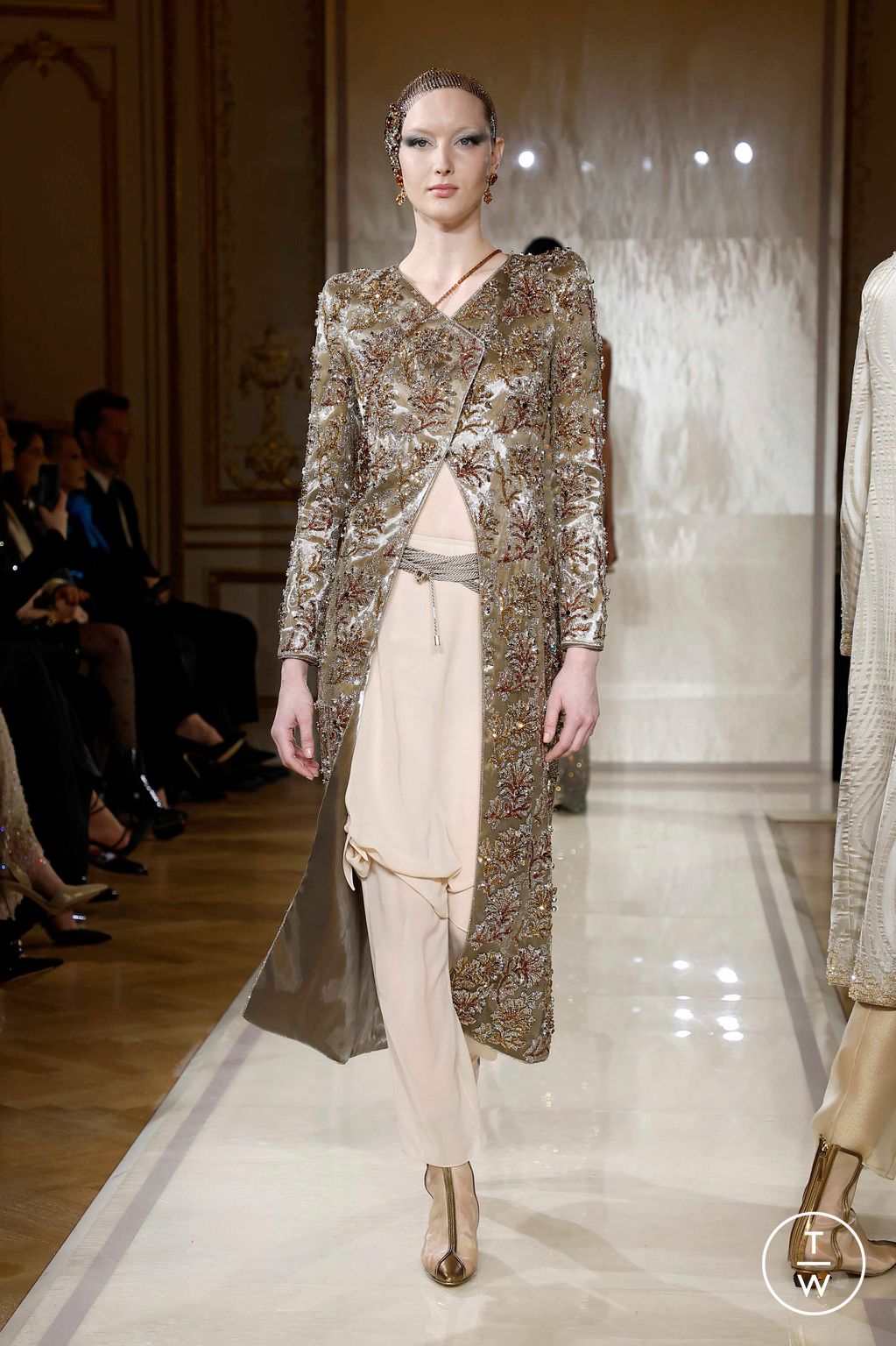 Fashion Week Paris Spring/Summer 2025 look 70 from the Giorgio Armani Privé collection couture