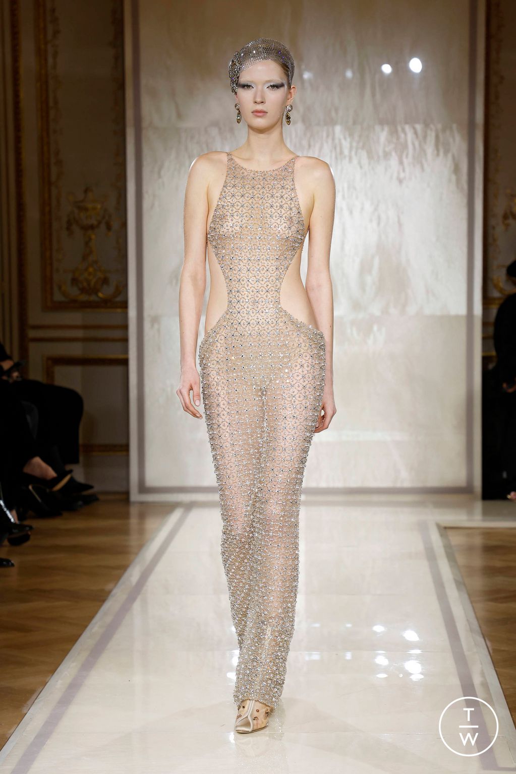 Fashion Week Paris Spring/Summer 2025 look 76 from the Giorgio Armani Privé collection couture