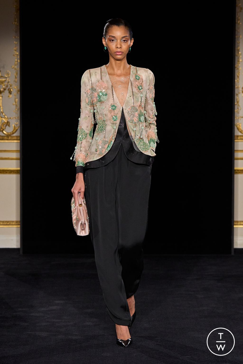 Fashion Week Paris Spring/Summer 2026 look 15 from the Giorgio Armani Privé collection 高级定制