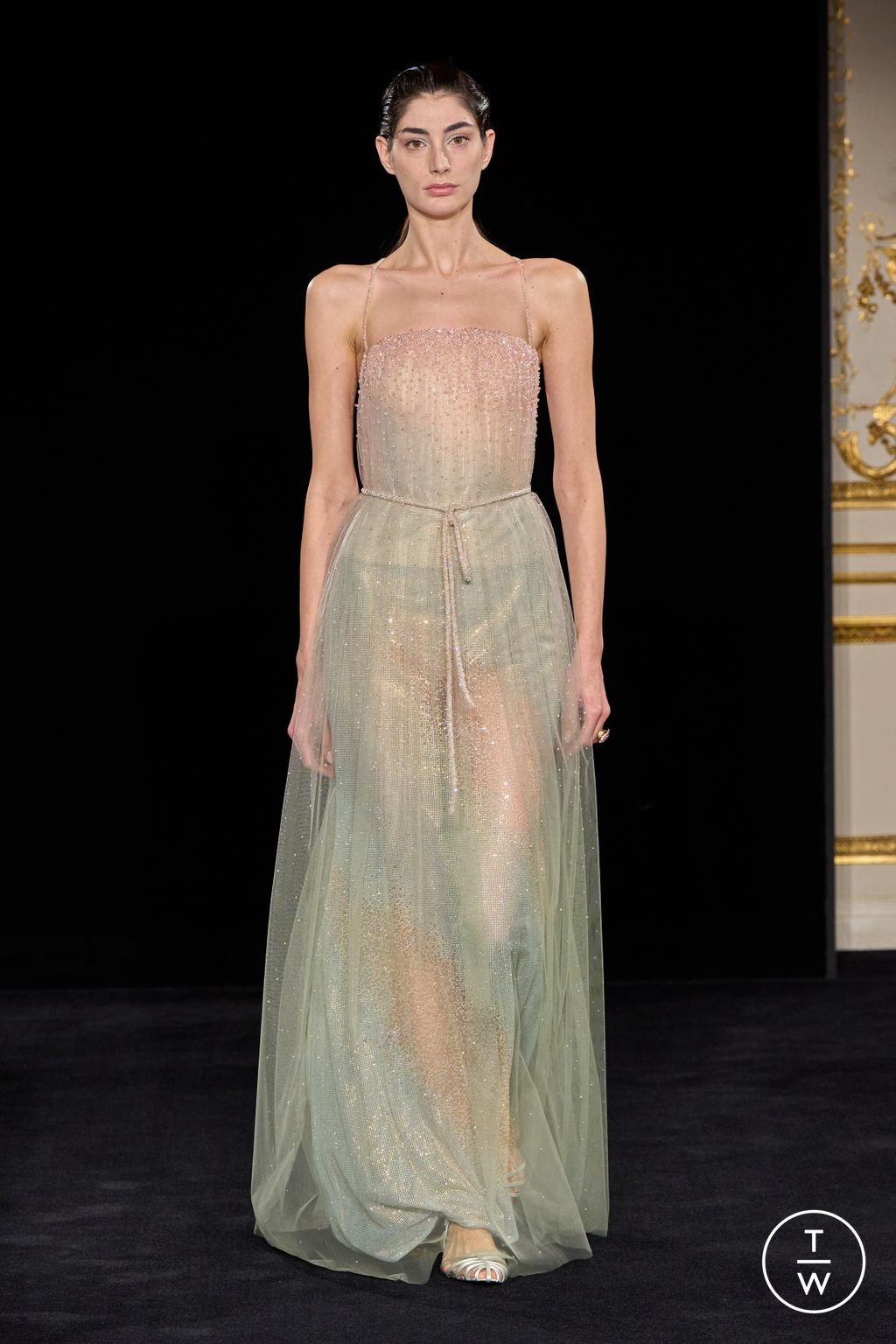 Fashion Week Paris Spring/Summer 2026 look 35 from the Giorgio Armani Privé collection 高级定制