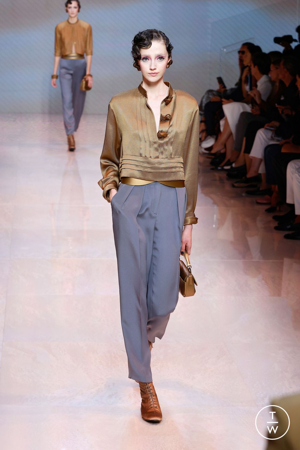 Fashion Week Milan Spring/Summer 2024 look 3 from the Giorgio Armani collection 女装