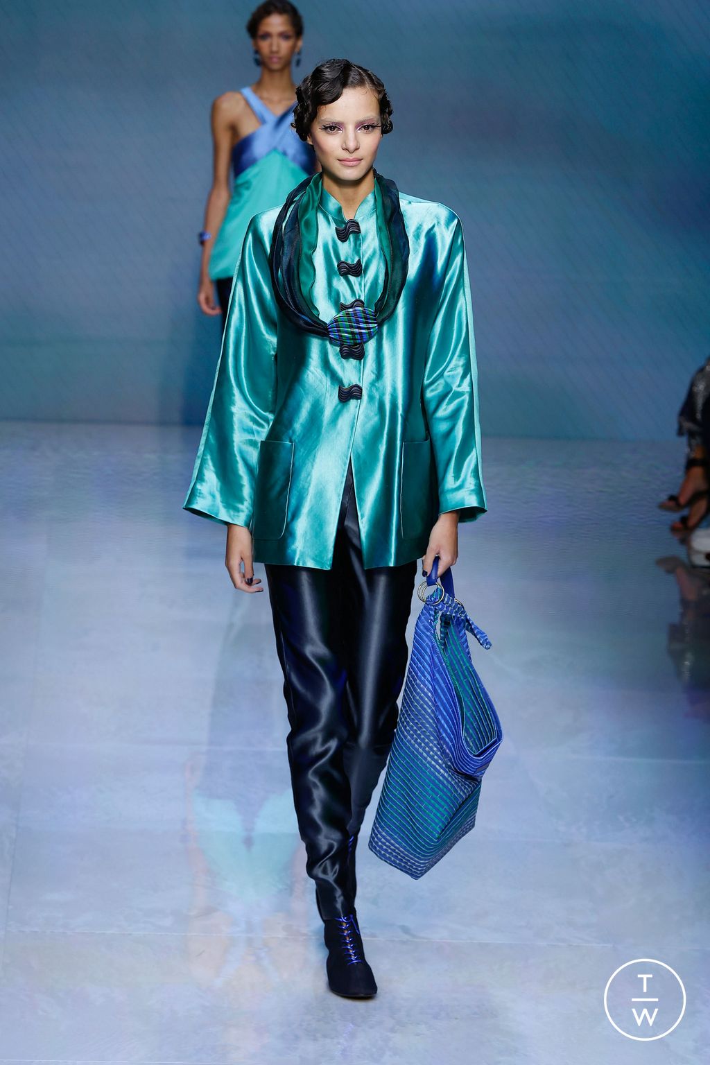 Fashion Week Milan Spring/Summer 2024 look 20 from the Giorgio Armani collection womenswear