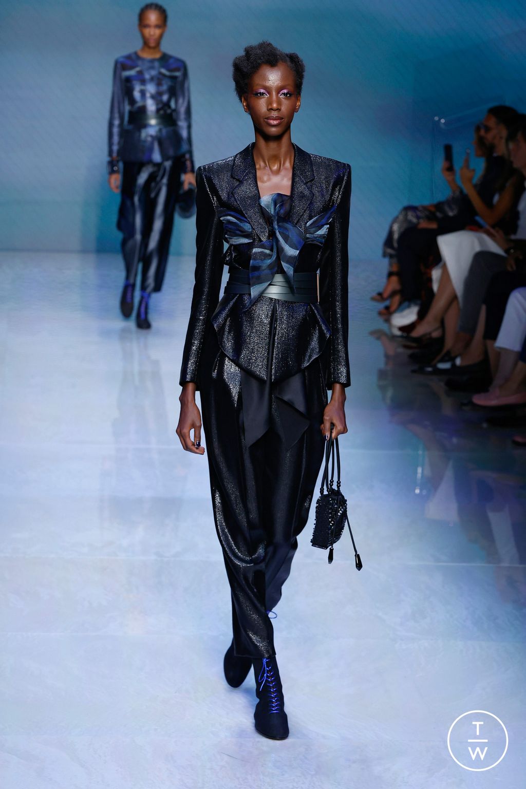 Fashion Week Milan Spring/Summer 2024 look 25 from the Giorgio Armani collection 女装