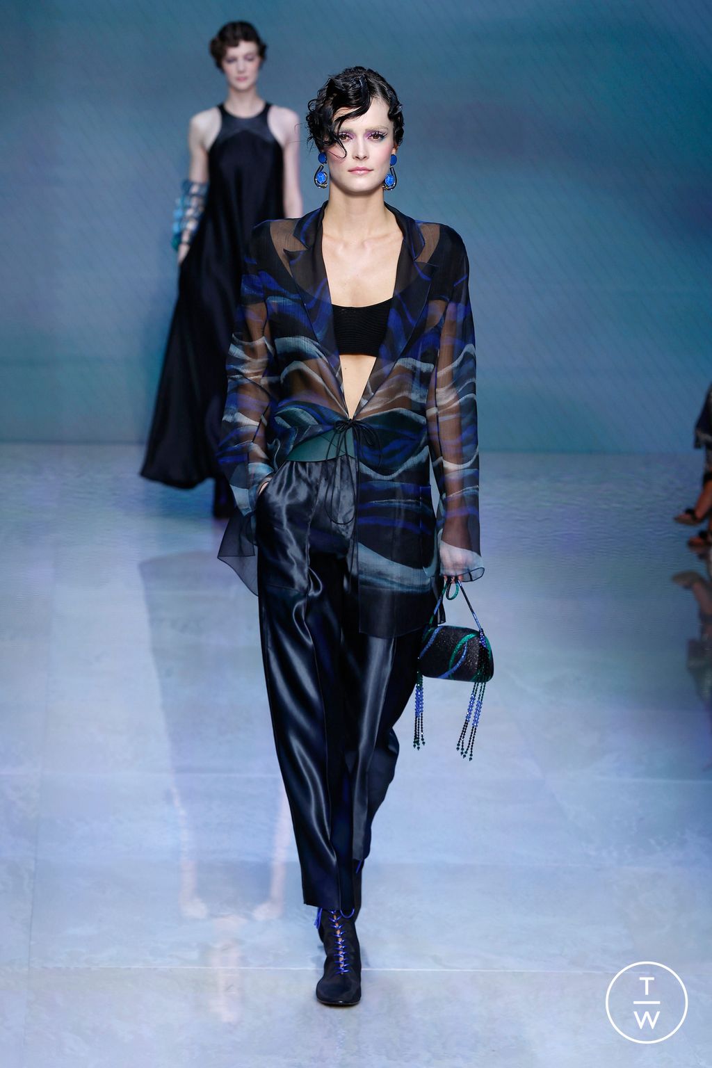 Fashion Week Milan Spring/Summer 2024 look 28 from the Giorgio Armani collection 女装