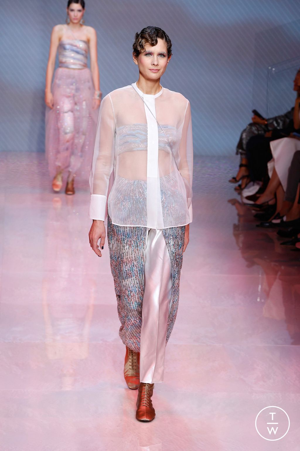 Fashion Week Milan Spring/Summer 2024 look 53 from the Giorgio Armani collection 女装