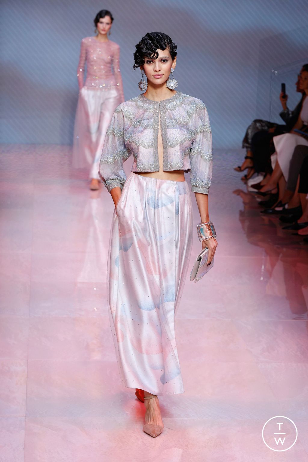 Fashion Week Milan Spring/Summer 2024 look 57 from the Giorgio Armani collection 女装