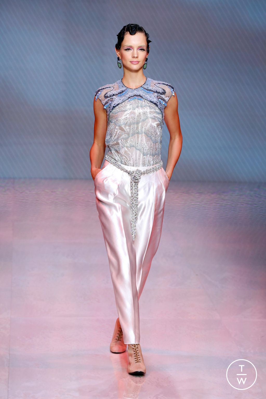 Fashion Week Milan Spring/Summer 2024 look 59 from the Giorgio Armani collection 女装